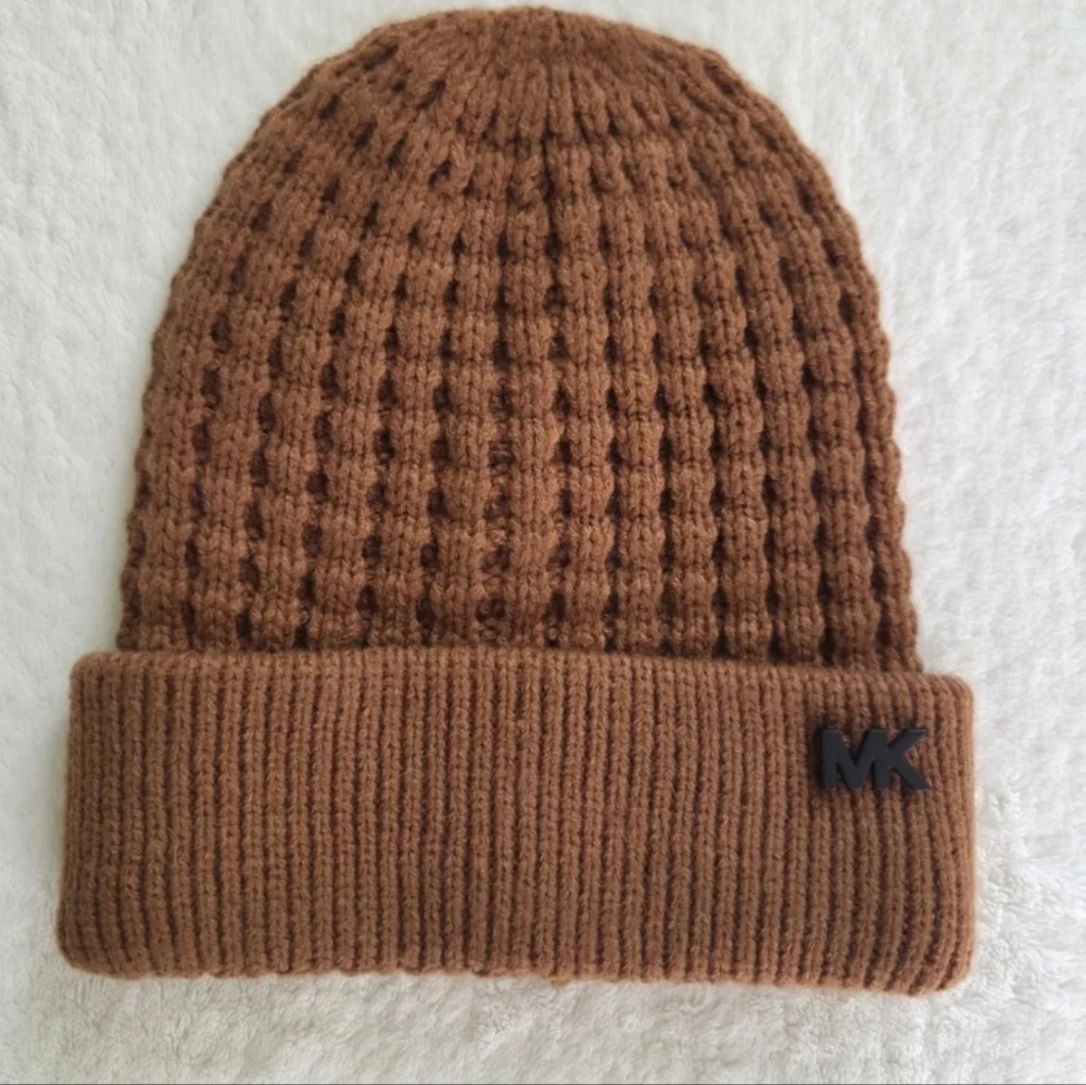 NEW!!! Michael Kors✨️ Women's Brown Knit Hat